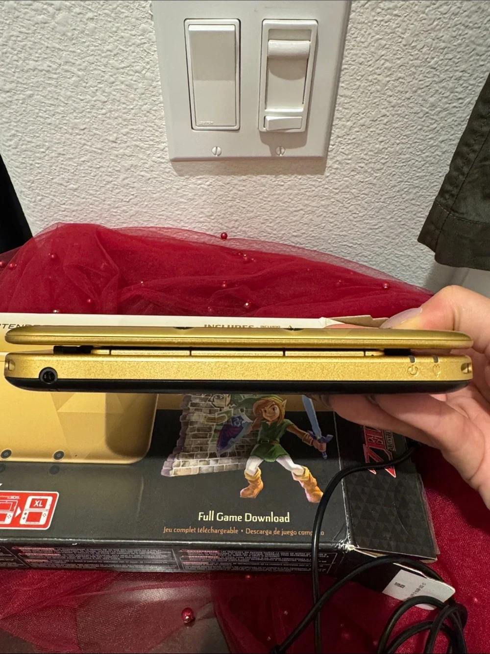 Nintendo 3DS XL Zelda Special Edition Handheld Console with box